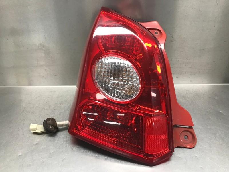 FEU ARRIÈRE GAUCHE Suzuki Alto (|22017092|35670M68K10000|), Dhr. M. Roggen, Stadsweg 37 37
9917 PV  WIRDUM GR., NL, Suzuki, Utilisé