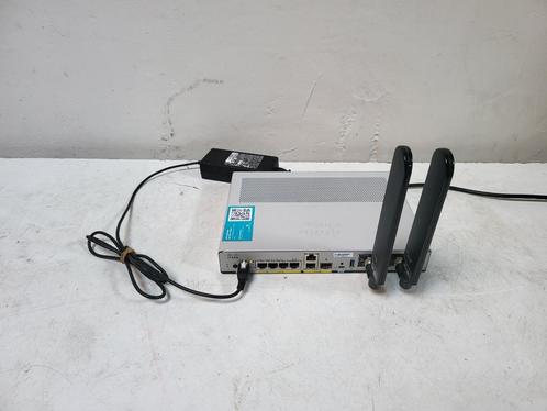 Cisco isr 1100 Series C1121-4PLTEP, Computers en Software, Routers en Modems, Zo goed als nieuw, Router met modem, Ophalen of Verzenden
