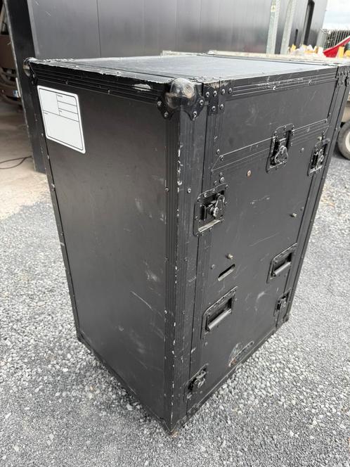 Odyssee Flightcase 18U & uitklapbare tafel – Gebruikte staat, Muziek en Instrumenten, Behuizingen en Koffers, Gebruikt, Flightcase