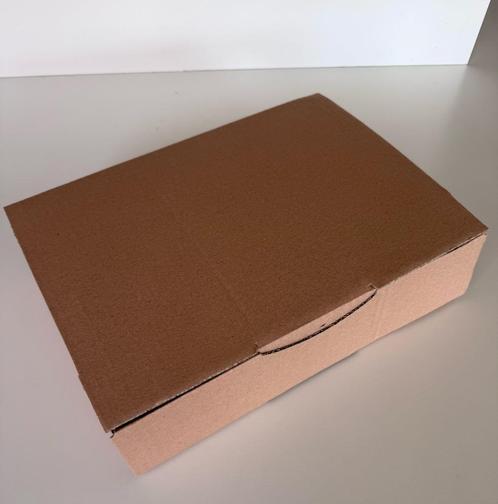 50 stuks kartonnen dozen 31 cm -21,5 cm - 7 cm, Zakelijke goederen, Stock en Retail | Verpakking en Verzending, Ophalen
