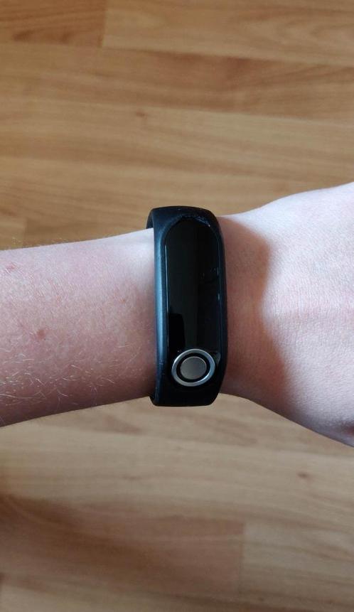 TomTom Touch - activiteiten tracker + oplaadkabel - €12, Handtassen en Accessoires, Sporthorloges, Gebruikt, Android, Zwart, Afstand