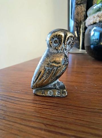 Koperen uil beschikbaar voor biedingen