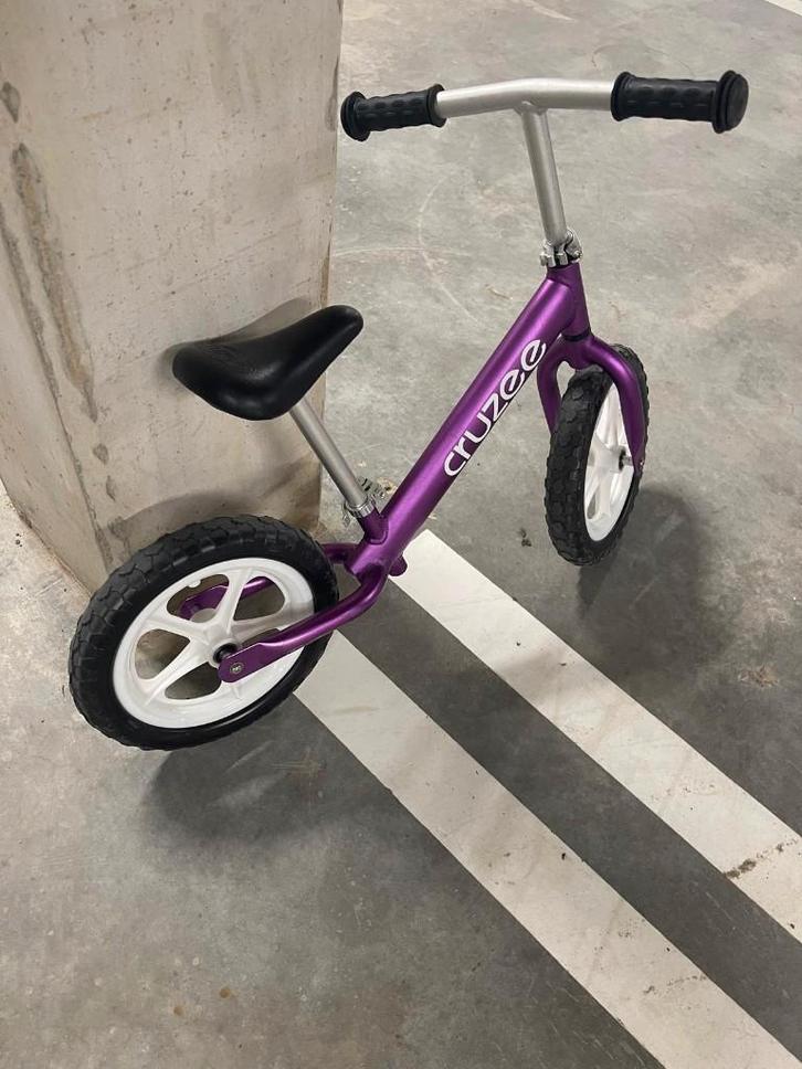 Cruzee Ultralite 12” loopfiets – superlicht – aluminium, Kinderen en Baby's, Speelgoed | Buiten | Voertuigen en Loopfietsen, Zo goed als nieuw