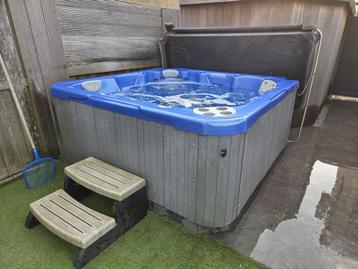 Jacuzzi  beschikbaar voor biedingen