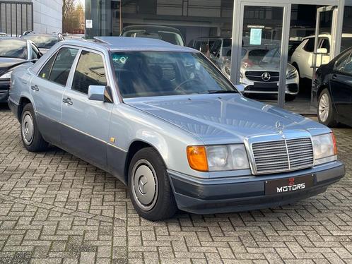 Mercedes 200 // 1992 // Diesel // 281.000 km, Auto's, Mercedes-Benz, Bedrijf, Te koop, 200-Serie, Diesel, Berline, 4 deurs, Handgeschakeld