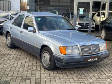 Mercedes 200 // 1992 // Diesel // 281.000 km