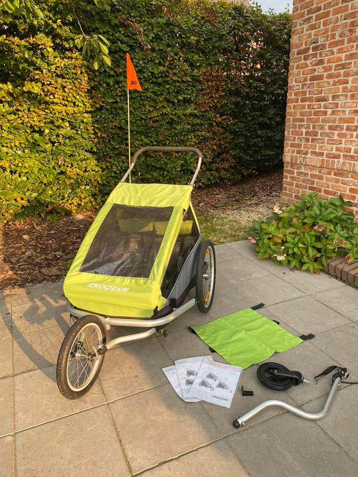 Croozer kid for 2 -  twee kinderen - zonnescherm en vlag, Fietsen en Brommers, Fietsaccessoires | Aanhangwagens en Karren, Gebruikt