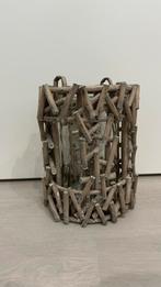 Vaas in rieten houder, Huis en Inrichting, Woonaccessoires | Kandelaars en Kaarsen, Ophalen, Zo goed als nieuw