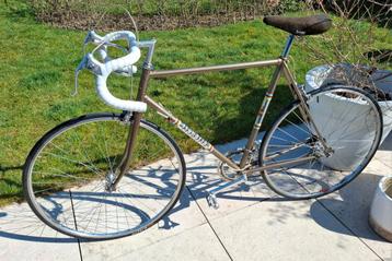 Prachtige FLANDRIA retro-koersfiets beschikbaar voor biedingen