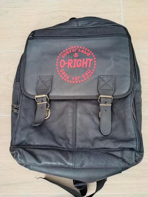 Zwarte leren rugzak als nieuw, Handtassen en Accessoires, Tassen | Rugtassen, Gebruikt, Overige merken, 25 tot 40 cm, Minder dan 30 cm