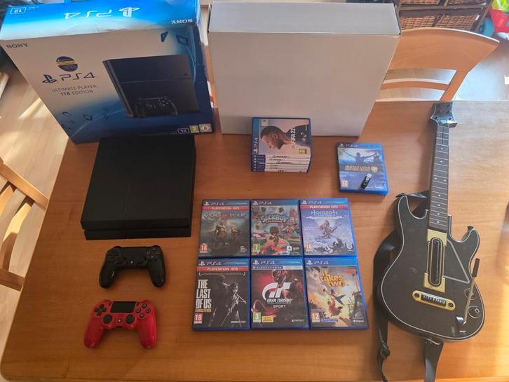 Playstation 4 pakket, Games en Spelcomputers, Spelcomputers | Sony PlayStation 4, Zo goed als nieuw, Original, 1 TB, Met 2 controllers