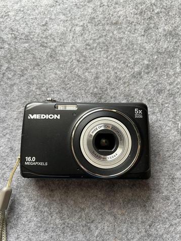 Medion 16MP HD camera & Traveler Uw 8 camera beschikbaar voor biedingen