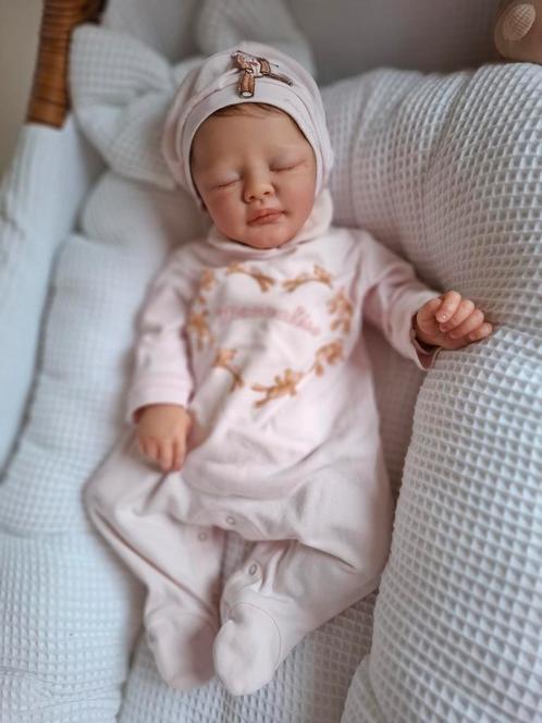 Reborn baby Dallas, Verzamelen, Poppen, Nieuw, Babypop, Levensecht of Reborn, Ophalen of Verzenden