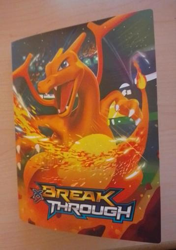 Charizard map gevuld met 240 kaarten  beschikbaar voor biedingen