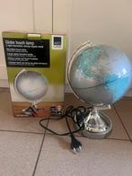 Wereldbol met touch lamp in 3 sterktes - NIEUW, Ophalen of Verzenden, Nieuw, Lamp