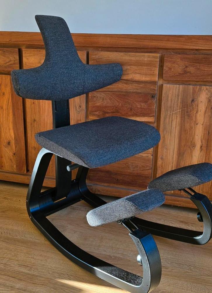 Thatsit Stokke Varier ergonomische bureau kniestoel, Huis en Inrichting, Bureaustoelen, Ergonomisch, Ophalen