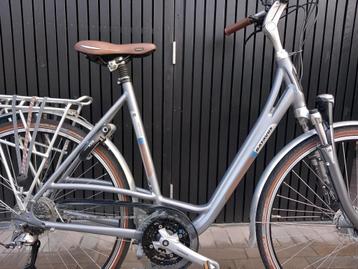 batavus, in nieuwstaat(max 500 km) beschikbaar voor biedingen