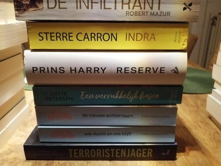 Romans en waargebeurde verhalen., Livres, Partis & Groupements, Enlèvement