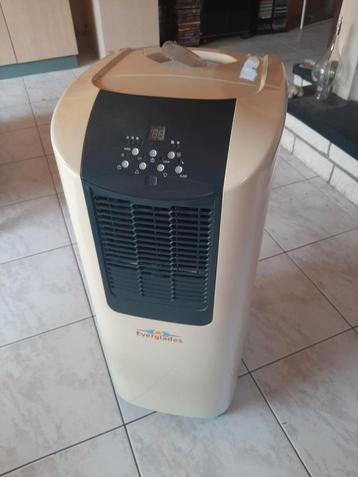 Airco mobiel en goede staat beschikbaar voor biedingen