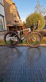 giant revolt, Fietsen en Brommers, Ophalen