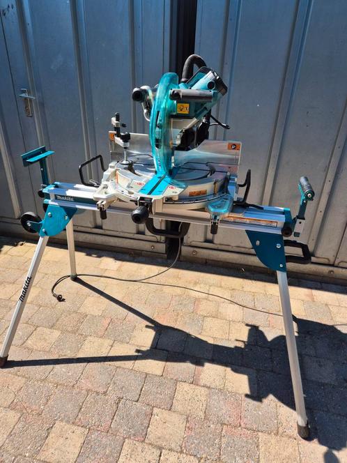 LS1019L Radiaal Afkortzaag + DEBWST06 onderstel, Doe-het-zelf en Bouw, Gereedschap | Zaagmachines, Zo goed als nieuw, Afkortzaag