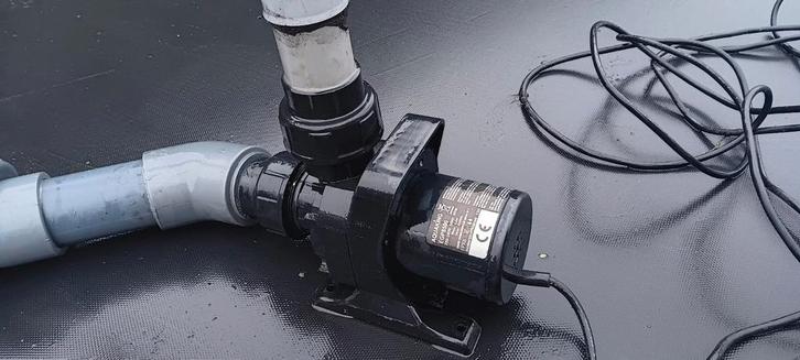 Pompe de bassin AQUAKING 8.200L/H, Jardin & Terrasse, Accessoires pour étangs, Filtre de bassin, Enlèvement