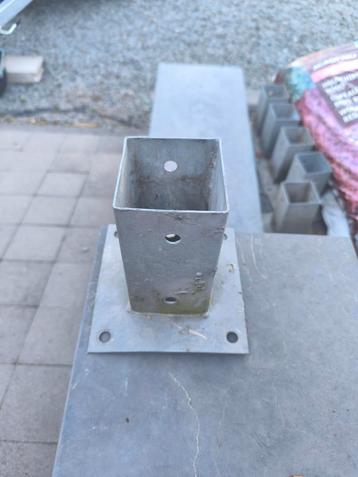 Paalhouder met voet 7x7 beschikbaar voor biedingen