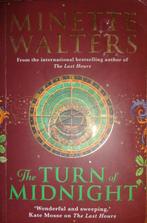 Minette Walkers - the turn of midnight, Gelezen, Wereld overig, Ophalen of Verzenden, Minette Walkers