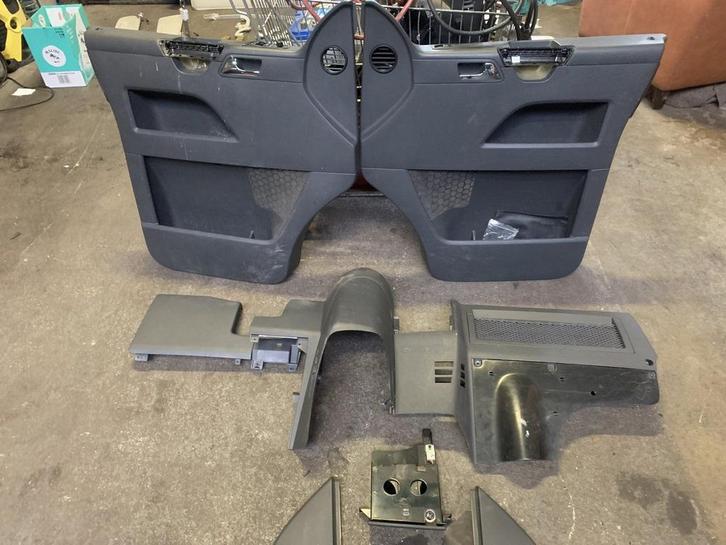 Volkswagen T5 Caravelle deurpanelen en dashboard delen zwart, Auto-onderdelen, Interieur en Bekleding, Volkswagen, Gebruikt, Ophalen