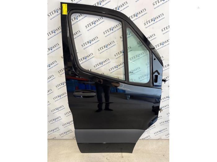 Portier 2Deurs rechts van een Mercedes Sprinter (197), Auto-onderdelen, Carrosserie, Deur, Mercedes-Benz, Gebruikt, 3 maanden garantie