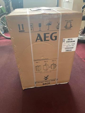 AEG tafelkoelkast nieuw in verpakking, Enlèvement, Comme neuf