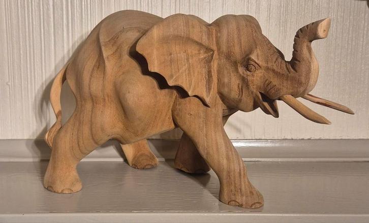 Houten olifant, Antiek en Kunst, Kunst | Beelden en Houtsnijwerken, Ophalen of Verzenden