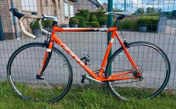 Koersfiets alu Felt 28inch 16speed framemaat58 carbon vork🚴 beschikbaar voor biedingen