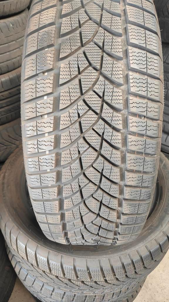 235/50r20 Goodyear 80€ par pièce avec assemblage 23550r20, Autos : Divers, Pièces de sport automobile, Enlèvement