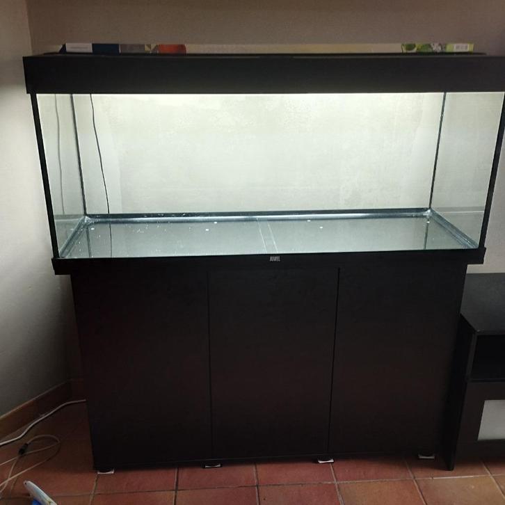 Mooie zwarte aquarium van Juwel + kast, Dieren en Toebehoren, Vissen | Aquaria en Toebehoren, Zo goed als nieuw, Leeg aquarium