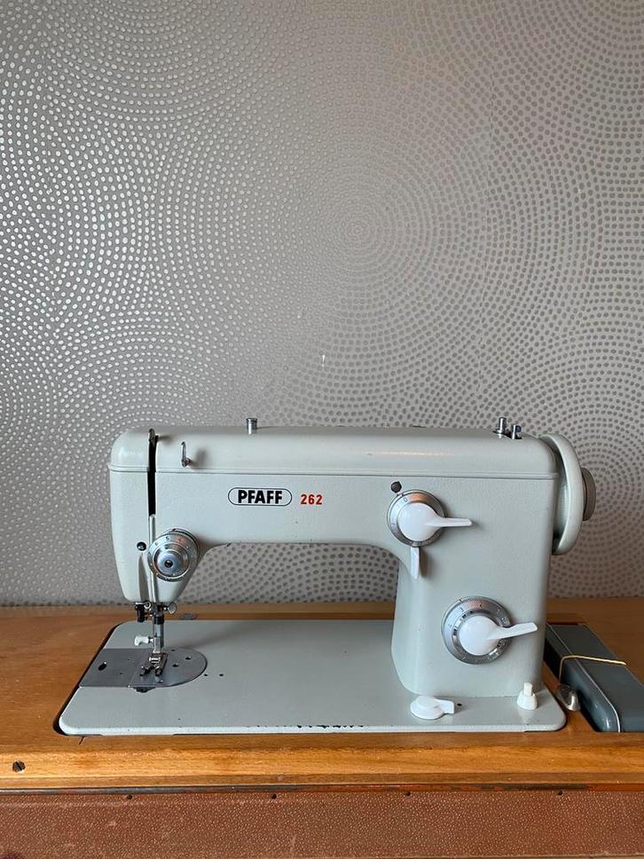 MACHINE À COUDRE SEMI-INDUSTRIELLE PFAFF 260, Hobby & Loisirs créatifs, Machines à coudre & Accessoires, Utilisé, Machine à coudre