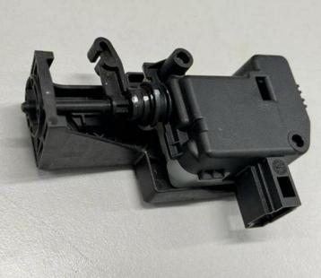 Mercedes-benz Tankdop tankklep slot A2048200072 A2048205397 beschikbaar voor biedingen