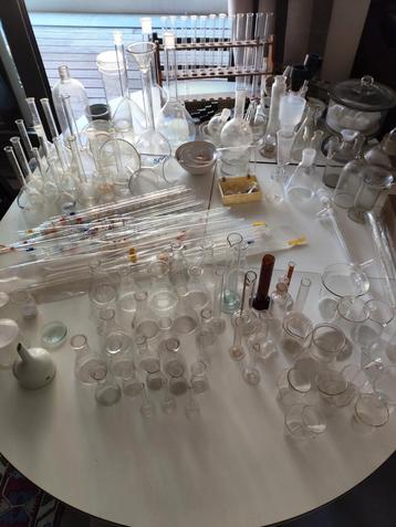 Matériel de laboratoire de chimie, Enlèvement, Utilisé