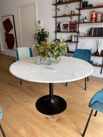 Marmeren eettafel te koop beschikbaar voor biedingen