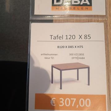Tafel 120x85x75 heel degelijk  beschikbaar voor biedingen