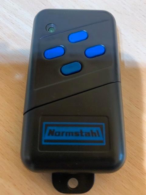 Télécommande NORMSTAHL réf :  fhs10ns porte garage ou autres, Bricolage & Construction, Châssis & Portes coulissantes, Comme neuf