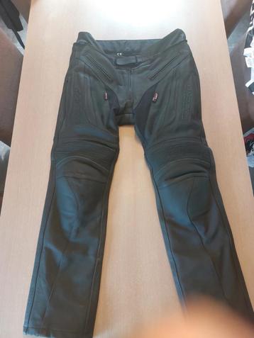pantalon moto cuir Modeka, neuf jamais porté, XXL, taille 56 beschikbaar voor biedingen
