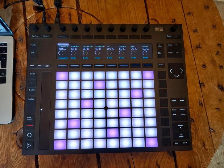 Ableton Push 2 + originele hoes — voeding en USB-kabel, Muziek en Instrumenten, Midi-apparatuur, Zo goed als nieuw, Ophalen