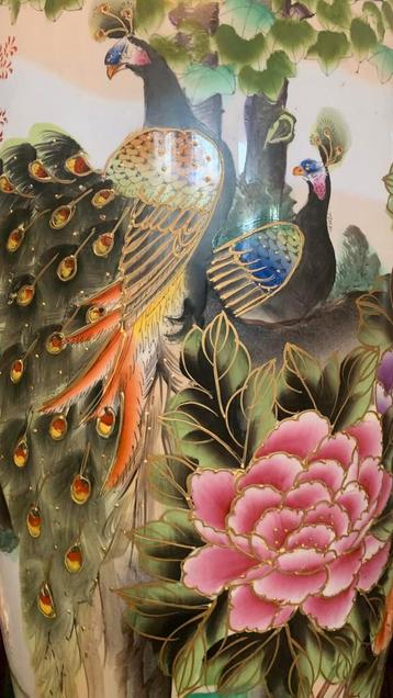 NICELY BIG ONE CHINESE VASES COLLECTION IN DIFFERENT SIDES beschikbaar voor biedingen