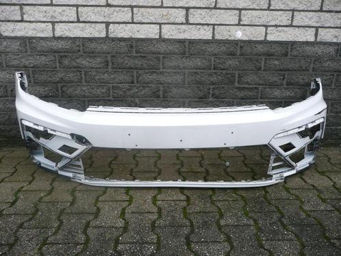 Volkswagen Tiguan 5NA807221B Bumper Voorbumper, Auto-onderdelen, Carrosserie, Bumper, Volkswagen, Voor, Gebruikt, Ophalen of Verzenden