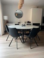 Ronde moderne eettafel - Hout met zwarte poot, Huis en Inrichting, Tafels | Eettafels, Ophalen, 150 tot 200 cm, Rond, Zo goed als nieuw