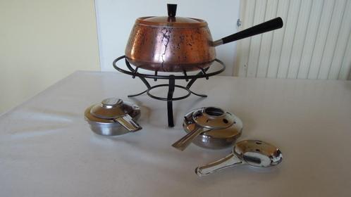 fondue pan, fondue borden, NIEUWE fonduevorken, Huis en Inrichting, Keuken | Potten en Pannen, Ophalen