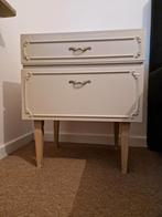 Nachtkastjes stijl Victoriaans set van 2, Huis en Inrichting, Ophalen, Gebruikt, 55 tot 70 cm, 45 tot 65 cm