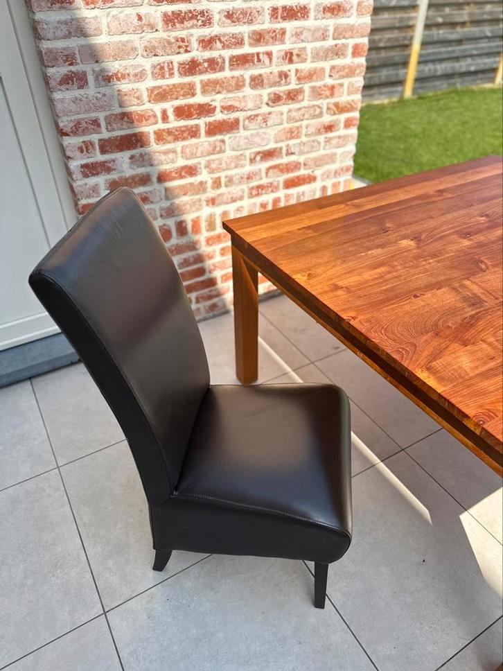 Padouk eettafel met 8 leren stoelen, Huis en Inrichting, Tafels | Eettafels, Zo goed als nieuw, 150 tot 200 cm, 100 tot 150 cm