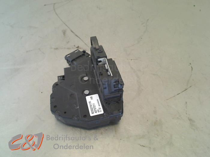 Deurslot Mechaniek 4Deurs rechts-voor van een Opel Vivaro, Auto-onderdelen, Carrosserie, Opel, Gebruikt, 3 maanden garantie, Ophalen of Verzenden